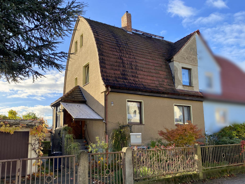 Verträumte Doppelhaushälfte in Riesa-Weida wartet auf ein neues Erwachen!