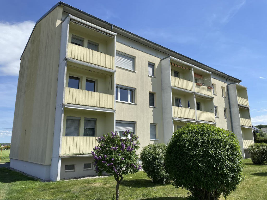 Ländliches Flair erleben – 2-RW mit Balkon in Althirschstein