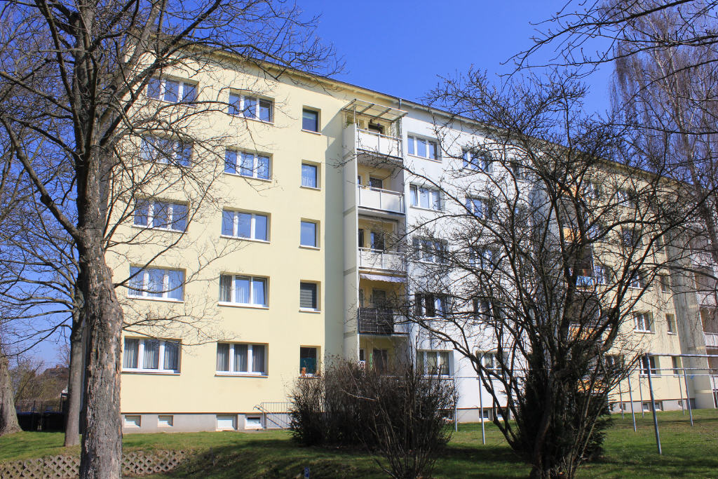 Wohnung mit Balkon und Markise zu vermieten!