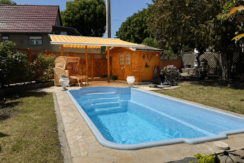 Garten mit Pool