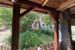 Nebengebäude mit Blick in den Garten