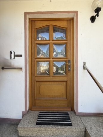 11 Haustür