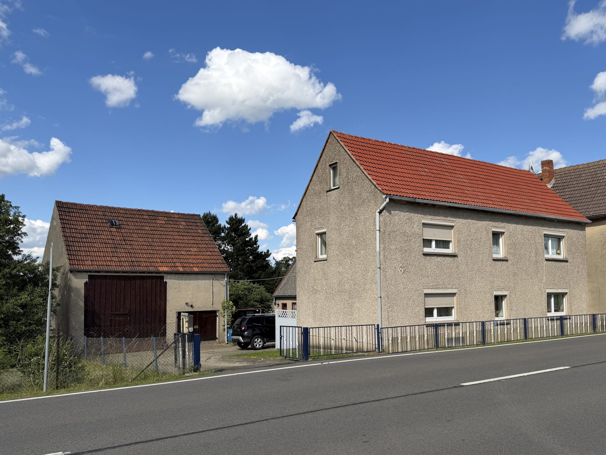 Solides Einfamilienhaus in Wermsdorf-Calbitz: mit Potential & Idee zum Idyll!