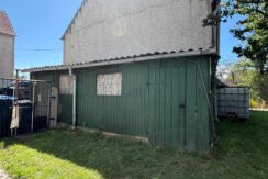 Schuppen an Garage
