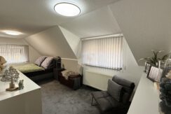 Schlafzimmer DG