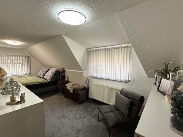 Schlafzimmer DG