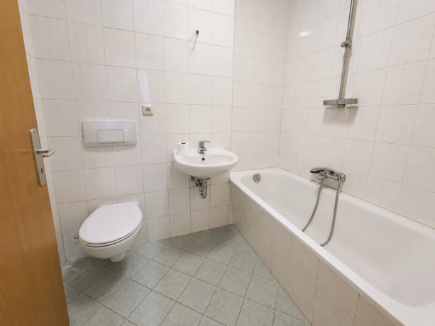 Badezimmer mit Wanne